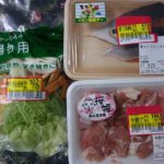 北海道では既にスーパーでは鍋用の具材・スープが並んでおります「鶏・マスちゃんこ醤油鍋」