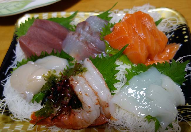 寿司が食いたくなったら半額狙いの手巻き寿司で♪1200円のが600円になってた