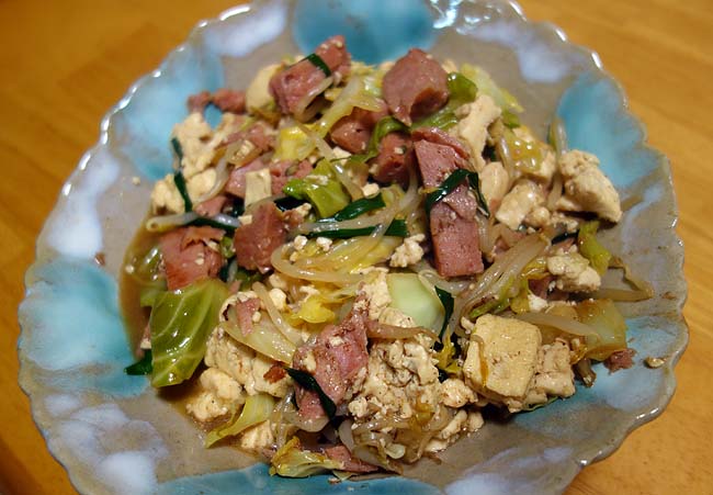 沖縄の簡単お手軽料理♪ごっちゃ炒めの豆腐ちゃんぷるーを作ってみた