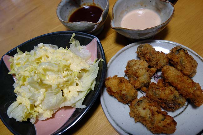 半額見切り品で手に入れた厚切りステーキ肉♪広島産牡蠣も使って「ビフカツと牡蠣フライ」