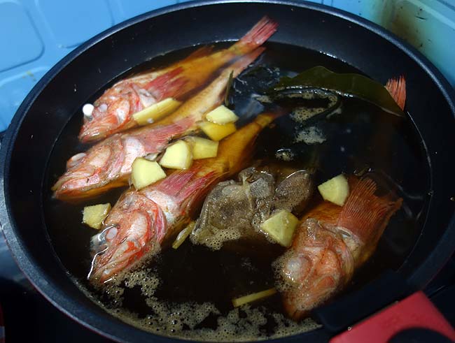 高級魚「きんき」が4尾でなんと184円！！関西風のあっさり煮付けにしてみますか