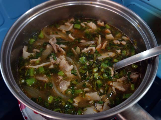 本格タイスープ料理「トムヤムクン」は業務スーパーで発売されている鍋・スープの素だけで充分！