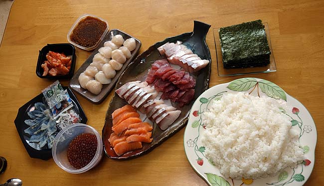 【50歳無職】北海道では大晦日にお正月を祝います♪毎年恒例の手巻き寿司と年越しそばで2020年を迎えました