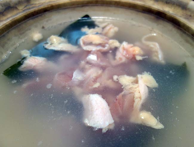 博多「鶏水炊き鍋」の簡単アレンジ版で豚しゃぶ鍋にもしてしまおう♪