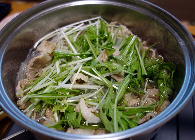 シャキシャキ水菜と贅沢出汁たっぷりで作った「豚肉と水菜のハリハリ煮」