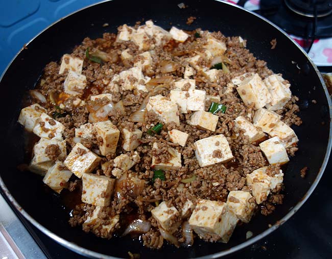 甜麺醤と粒花椒を手に入れたんで家で出来るお手軽簡単究極の味！「麻婆豆腐」