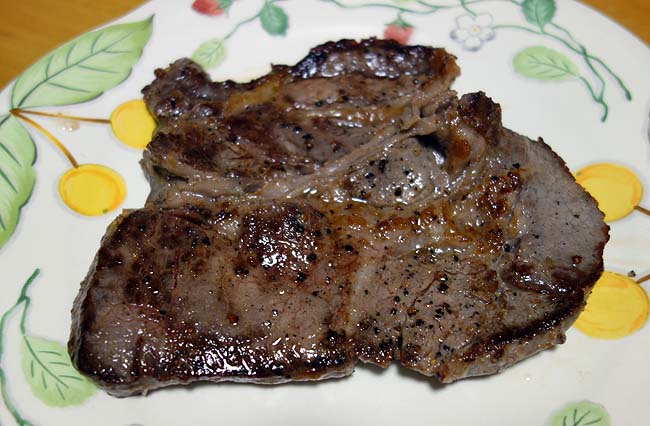 肉をがっつり食いたい時に贅沢気分を味わうならステーキ♪オーストラリアとアメリカ産の違いは？